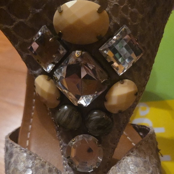 Libbey Brown Wedge Sandals with Chic Embellishments - Picture 4 of 4